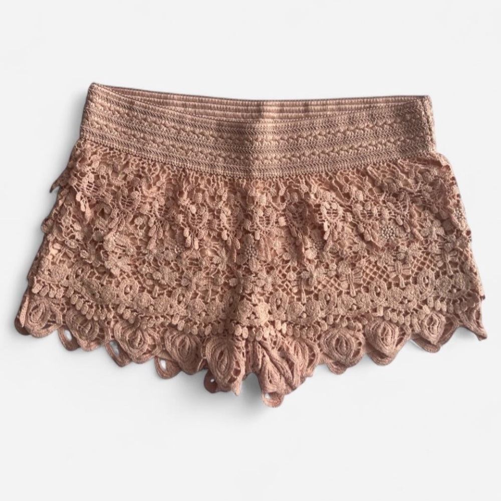 No Boundaries NOBO Pink Floral Crochet Boho Shorts Size Small